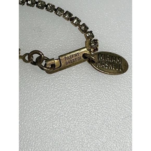 Vintage Signed Miriam Haskell 30” Necklace Pearls And Clear Crystals Gold Tone - Picture 6 of 8